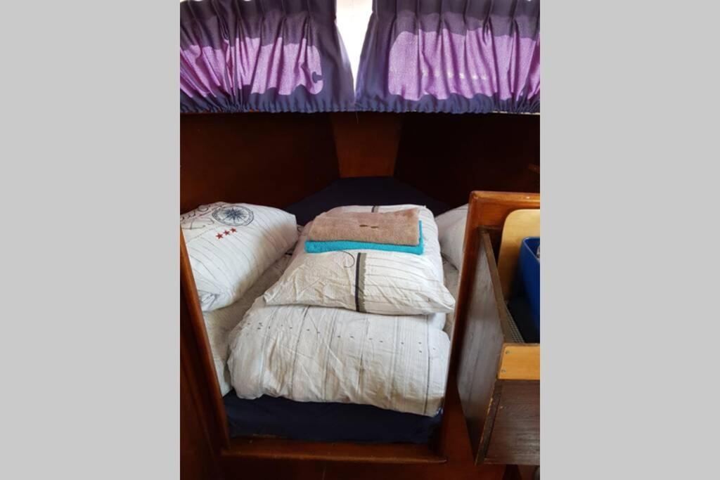 Boat Allemansfreon - Kamperen Op Het Water - Niet Om Mee Te Varen - Read Host Profile-Lees Hostprofiel Ютрейп Екстер'єр фото