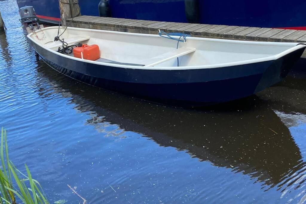 Boat Allemansfreon - Kamperen Op Het Water - Niet Om Mee Te Varen - Read Host Profile-Lees Hostprofiel Ютрейп Екстер'єр фото