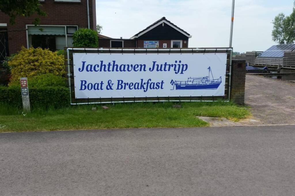 Boat Allemansfreon - Kamperen Op Het Water - Niet Om Mee Te Varen - Read Host Profile-Lees Hostprofiel Ютрейп Екстер'єр фото