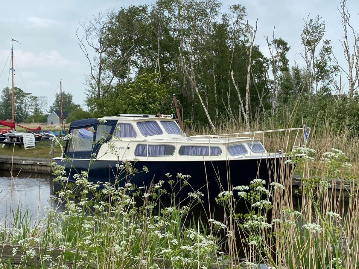 Boat Allemansfreon - Kamperen Op Het Water - Niet Om Mee Te Varen - Read Host Profile-Lees Hostprofiel Ютрейп Екстер'єр фото